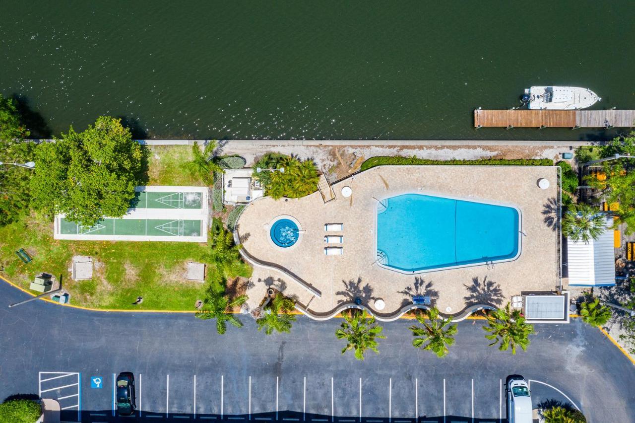 The Blue Lagoon رسكن المظهر الخارجي الصورة